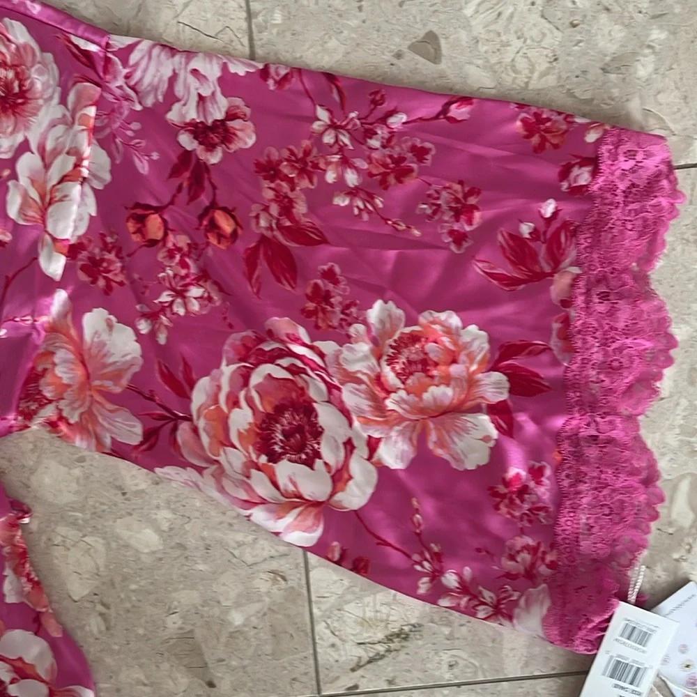 Floral robe - Picture 5 of 9